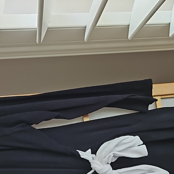 Bobeau Wrap Top - Picture 2 of 3